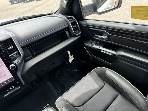 Used 2025 RAM 1500 Laramie AWD/4WD image 20
