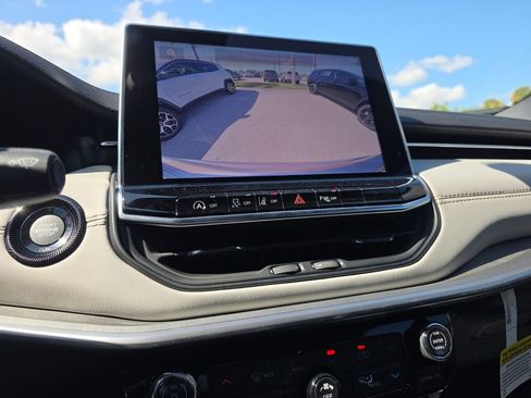 New 2026 Jeep Compass Limited image 19