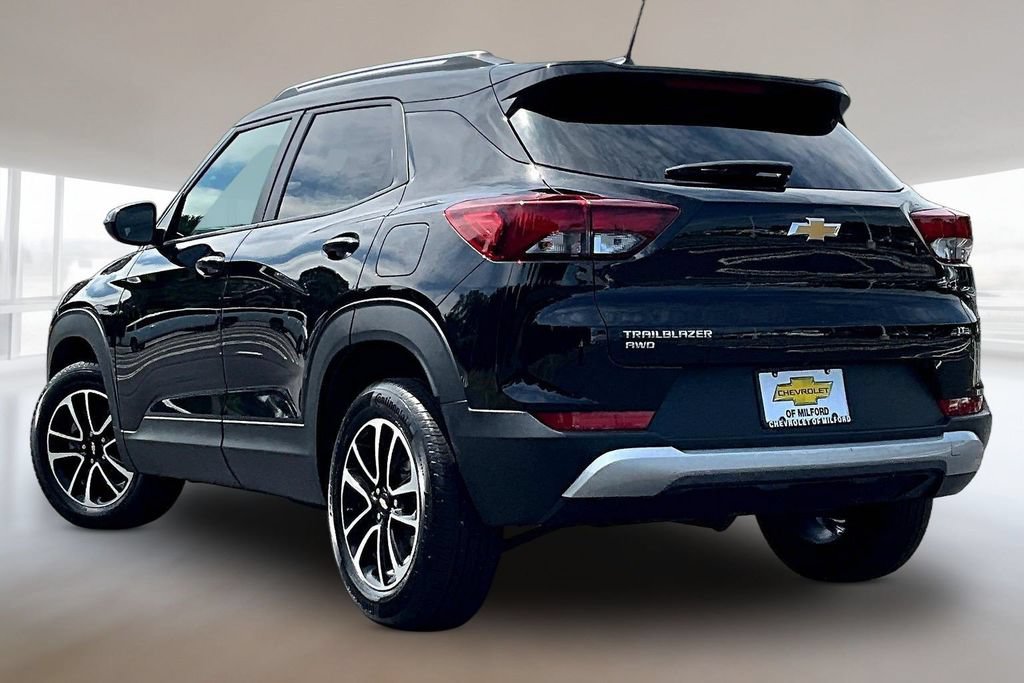 Used 2024 Chevrolet TrailBlazer LT AWD/4WD image 4