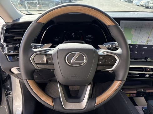 Used 2025 Lexus RX 350 AWD w/ Convenience Package image 18