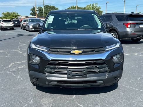 Used 2023 Chevrolet TrailBlazer LS FWD image 2
