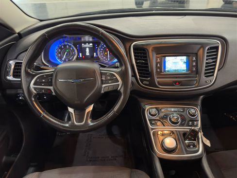 Used 2015 Chrysler 200 Limited w/ Convenience Group image 39