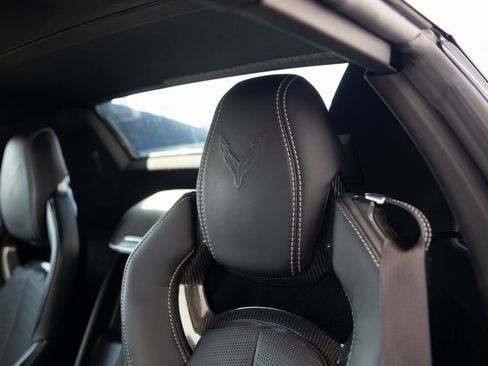 Used 2023 Chevrolet Corvette Stingray w/ Z51 Performance Package image 14