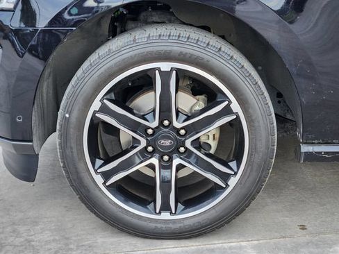 Used 2021 Ford Expedition Limited RWD image 11