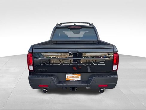 New 2026 Honda Ridgeline Black Edition image 4