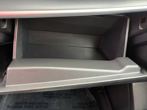 Used 2023 Nissan Rogue S image 32