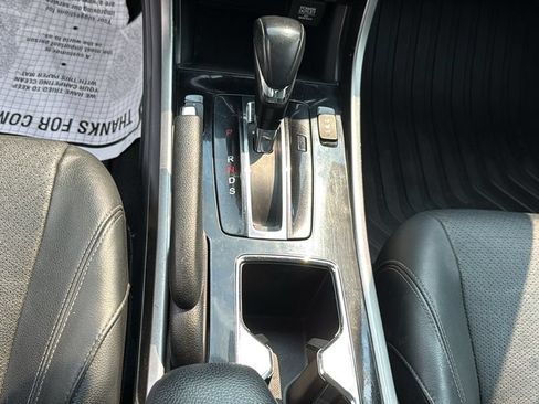 Used 2017 Honda Accord EX-L image 21