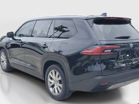 Used 2025 Toyota Grand Highlander FWD image 5