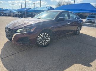 Used 2025 Nissan Altima 2.5 SV video 1