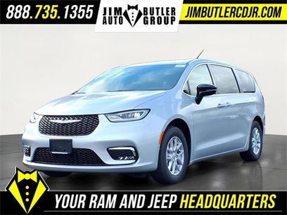 New 2026 Chrysler Pacifica Select