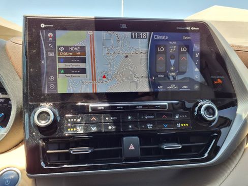 Used 2021 Toyota Highlander Platinum FWD image 23
