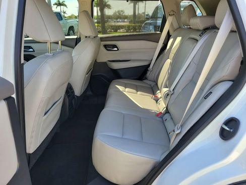 Certified 2021 Nissan Rogue SV w/ Premium Package image 14