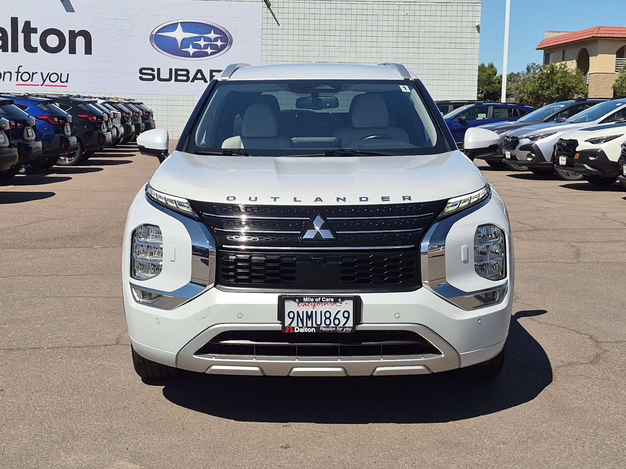 Used 2024 Mitsubishi Outlander SEL AWD/4WD image 3
