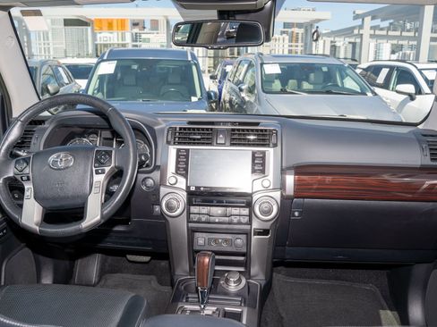 Used 2024 Toyota 4Runner Limited AWD/4WD image 20