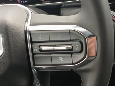 Used 2023 GMC Canyon Elevation w/ Elevation Premium Package RWD image 12