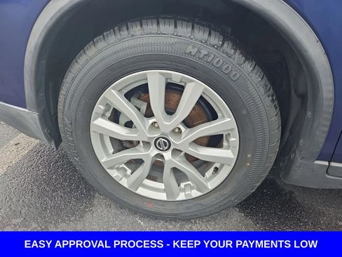 Used 2020 Nissan Rogue SV image 5