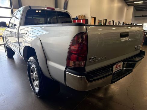 Used 2005 Toyota Tacoma PreRunner image 3