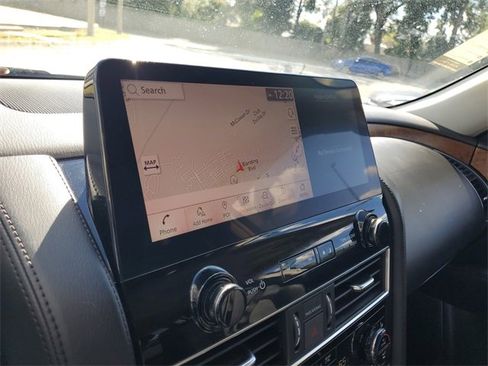 Used 2023 Nissan Armada SL w/ Captain's Chairs Package image 21