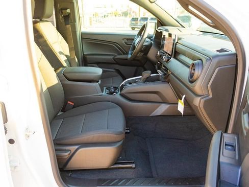 New 2025 Chevrolet Colorado Trail Boss w/ Midnight Edition AWD/4WD image 12