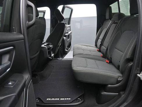 Used 2019 RAM 1500 Big Horn AWD/4WD image 13