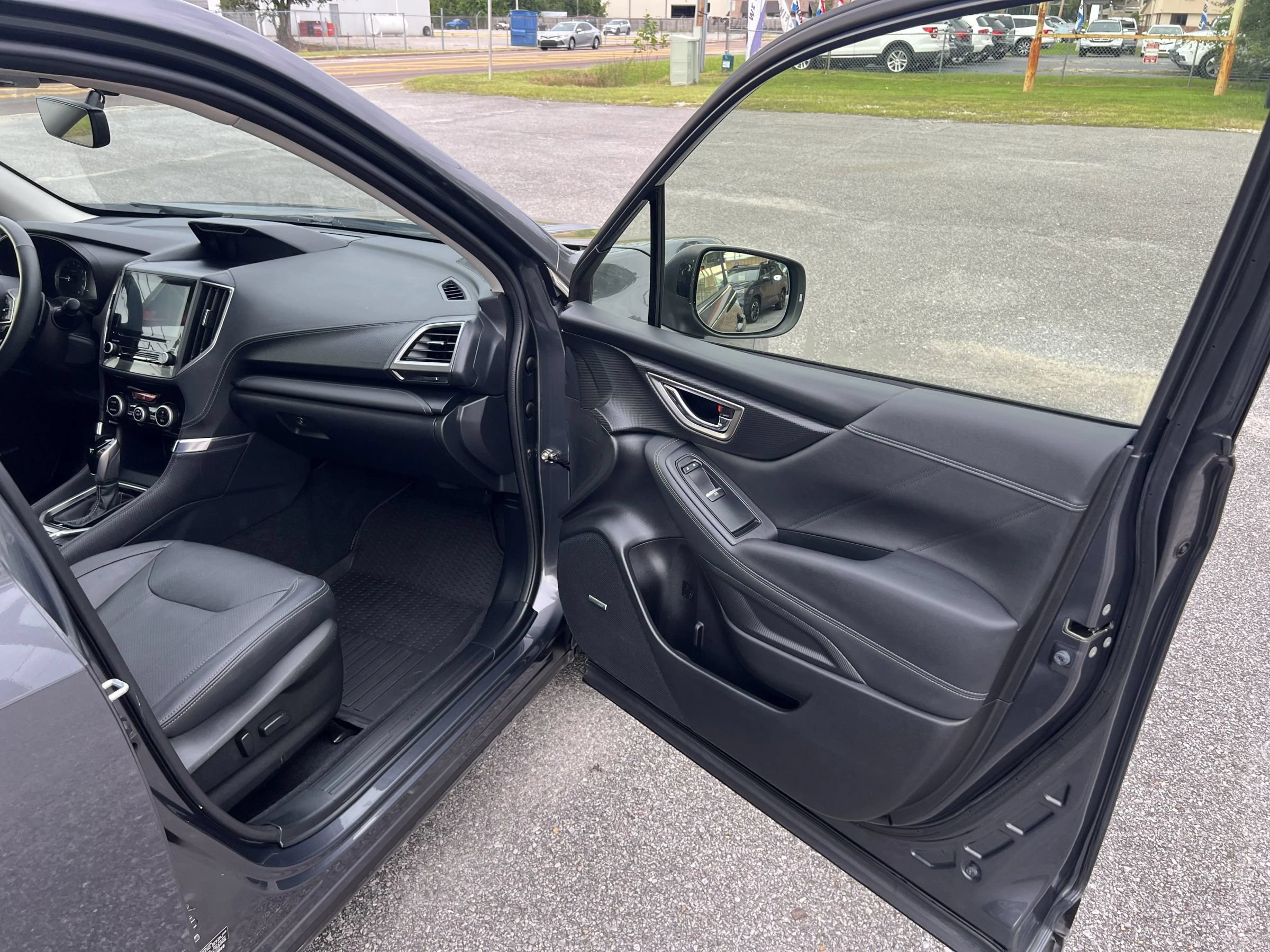 Used 2023 Subaru Forester Touring AWD/4WD image 15