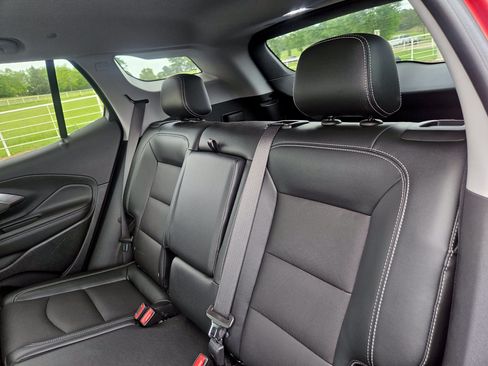 Used 2023 GMC Terrain SLT FWD image 30