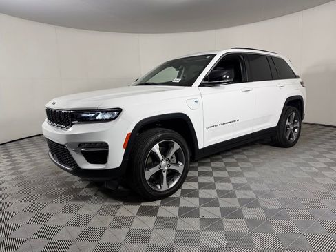 Used 2023 Jeep Grand Cherokee 4WD 4xe image 10
