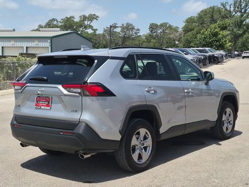 Used 2025 Toyota RAV4 XLE FWD image 5
