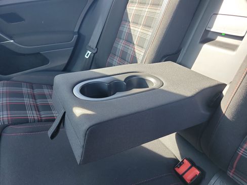 Used 2017 Volkswagen GTI Sport image 23