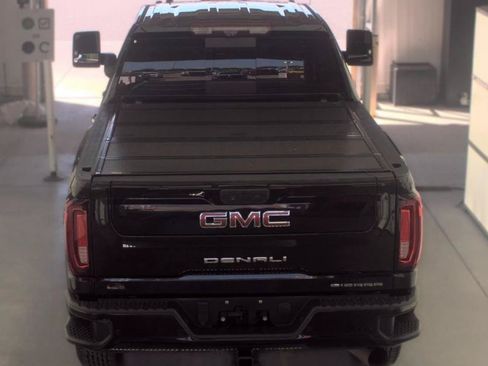 Used 2021 GMC Sierra 2500 Denali w/ Denali Black Diamond Edition AWD/4WD image 6