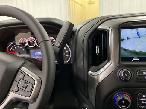 Used 2022 Chevrolet Silverado 1500 LT Trail Boss image 15