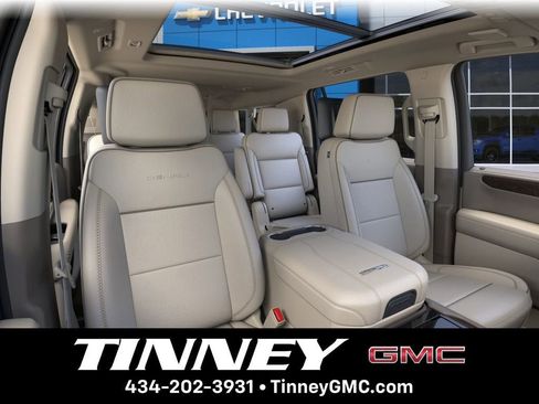 New 2026 GMC Yukon XL Denali w/ Denali Reserve Package AWD/4WD image 16