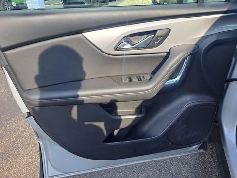 Used 2022 Chevrolet Blazer LT FWD image 26