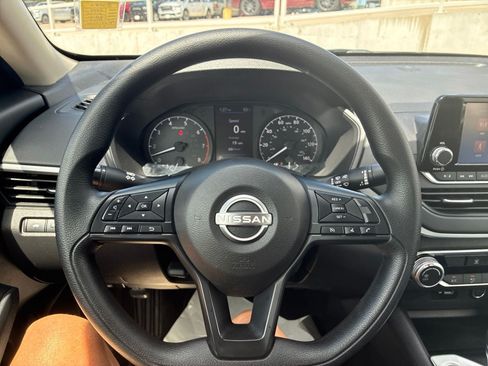 Used 2024 Nissan Altima 2.5 S FWD image 23
