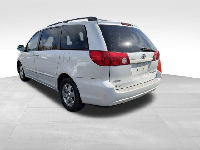 Used 2008 Toyota Sienna XLE FWD image 5