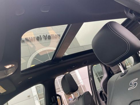 Used 2021 Chrysler Pacifica Touring-L w/ Premium & Safety Sphere Group image 18