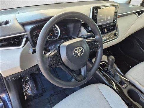 Used 2021 Toyota Corolla LE FWD image 7