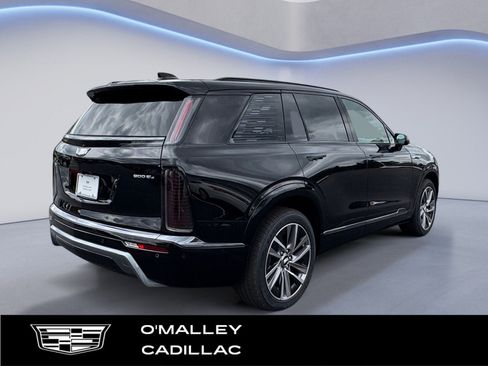 New 2026 Cadillac Vistiq Luxury w/ LPO, Floor Liner Package AWD/4WD image 5