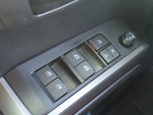 Used 2023 Toyota Tacoma SR5 w/ Technology Package image 23