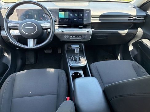 Used 2024 Hyundai Kona SEL AWD/4WD image 4