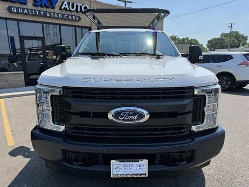 Used 2018 Ford F250 XL w/ Power Equipment Group RWD image 2