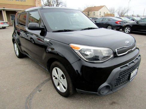 Used 2016 Kia Soul image 2