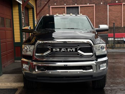 Used 2016 RAM 3500 Laramie Longhorn image 9