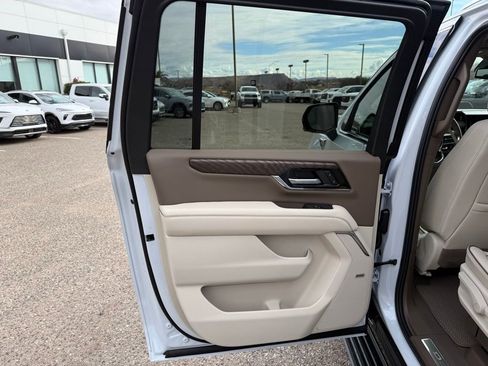 New 2026 GMC Yukon XL Denali w/ Sun & Power Step Package image 23