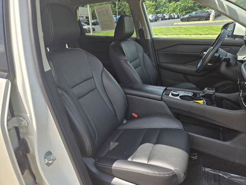 Used 2023 Nissan Rogue SL w/ SL Premium Package AWD/4WD image 24