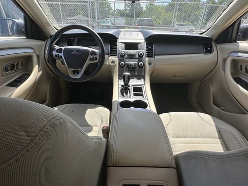 Used 2016 Ford Taurus SE FWD image 11