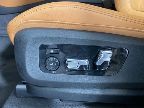 New 2026 BMW X5 xDrive50e w/ Executive Package image 9