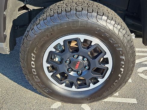 Used 2024 Toyota Tacoma TRD Off-Road AWD/4WD image 8