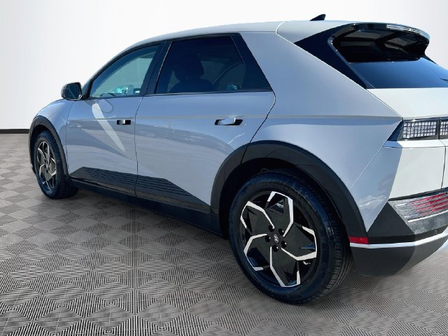 Used 2024 Hyundai Ioniq 5 SEL RWD image 5