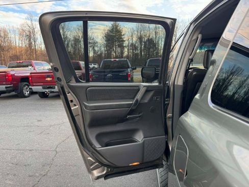 Used 2006 Nissan Armada SE w/ (X01) Leather Pkg image 11